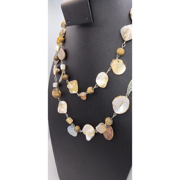 Unique NY Shell & Stone Layered Necklace 18" - Picture 7 of 8
